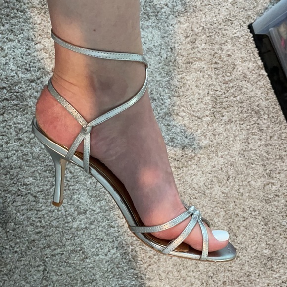 Badgley Mischka strappy sandals - Picture 4 of 10